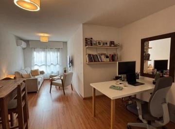 Departamento · 57m² · 3 Ambientes · Apartamento en Venta 2 Dorm., en Centro