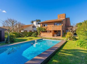 Casa · 313m² · 6 Ambientes · 4 Cocheras · Casa Sobre Dos Lotes con Piscina y Quincho · Pinos de Anchorena