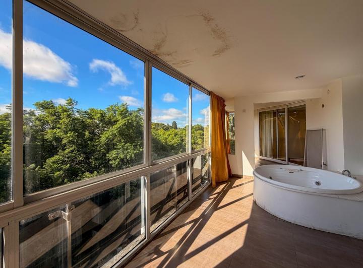 Departamento · 302m² · 6 Ambientes · 2 Cocheras