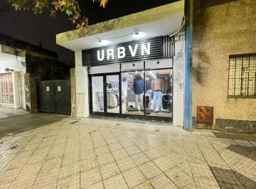 Fondo de comercio · 50m² · 2 Ambientes · Fondo de Comercio Local de Ropa Para Hombres