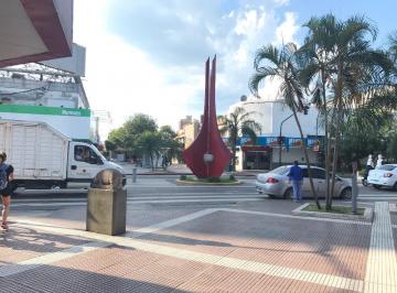 Local comercial · 380m² · Locales - con Vivienda - Microcentro, Resistencia