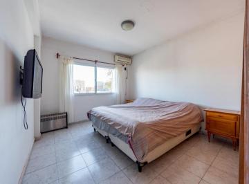 Departamento · 85m² · 4 Ambientes · Amplio Departamento 3 Dorm. - Arroyito