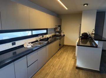 PH · 150m² · 3 Dormitorios · 2 Cocheras · Duplex Amoblado 3 Dorm en Alquiler en Manantiales 1