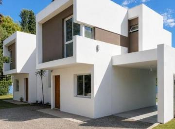 Casa · 130m² · 4 Ambientes · 1 Cochera · Duplex en Venta de 3 Habitaciones en Villa Allende Housing Villa Bonita