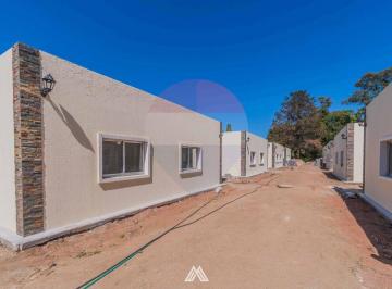 Casa · 54m² · 3 Ambientes · 1 Cochera · Venta 2 Dorm. Jardin y Parrillero Solymar