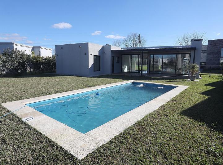 Casa · 150m² · 4 Ambientes · 1 Cochera