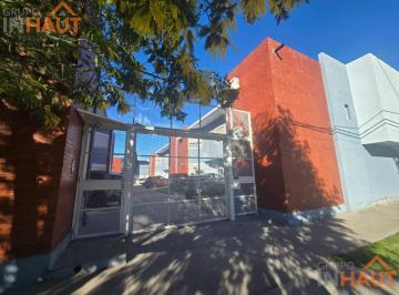 PH · 116m² · 6 Ambientes · 1 Cochera · PH en Neuquen