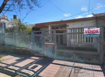 Casa · 127m² · 3 Ambientes · 1 Cochera · Casa en Capitan Bermudez