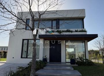 Casa · 230m² · 5 Ambientes · 1 Cochera · Casa en Venta en Tipas, Nordelta, Tigre
