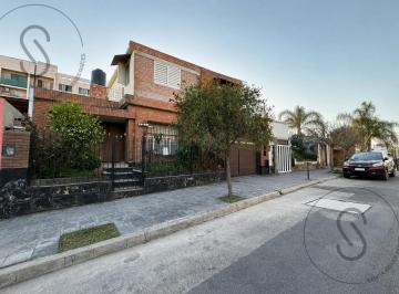 Casa · 158m² · 6 Ambientes · Casa Venta 4 Dorm. San Martin Patio
