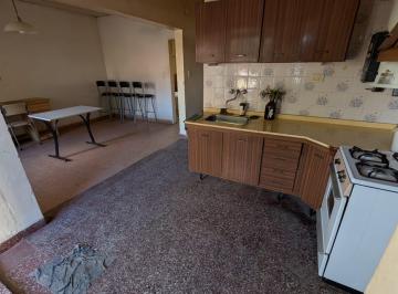 Casa de 4 ambientes, Neuquén · Alquilo Casa 3 Dorm Mitre Al 800