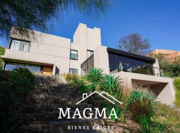 Casa de 9 ambientes, La Calera · Casa en Venta – La Rufina! 4 Dorm.! Apto Crédito!
