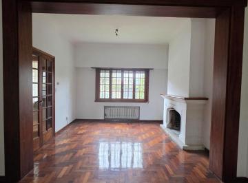 Casa · 420m² · 4 Ambientes · 1 Cochera · Casa en Alem