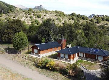 Casa · 121m² · 5 Ambientes · 2 Cocheras · Casa y Departamento a La Venta Cercanos Al Arroyo María en Villa Lago Meliquina