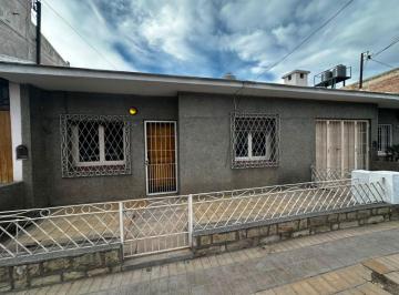 Casa de 6 ambientes, Villa Nueva · Casa en Alquiler 2 Habitaciones - Guaymallen Mendoza