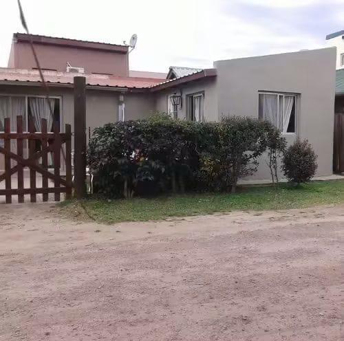 Casa · 100m² · 4 Ambientes · 1 Cochera