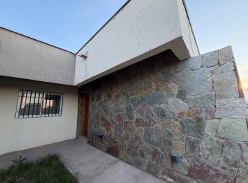 Casa · 90m² · 4 Ambientes · 1 Cochera · Alquiler Casan3 Hab en Barrio Beltrán Norte