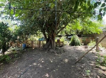Casa · 47m² · 3 Ambientes · 2 Cocheras · Se Vende Casa a Remodelar con Amplio Terreno