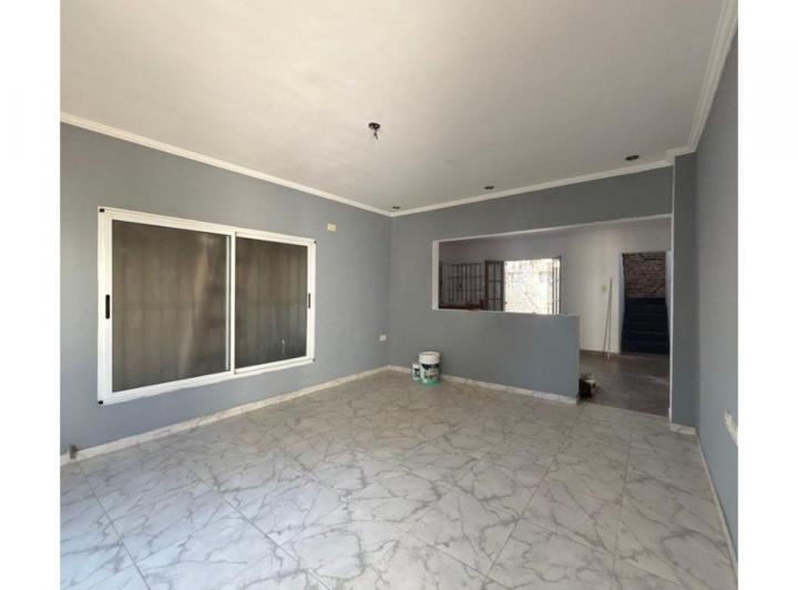 Casa · 135m² · 6 Ambientes · 2 Cocheras