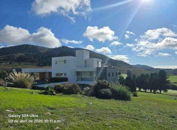 Casa · 706m² · 7 Ambientes · 3 Cocheras · Venta Casa de Categoria Barrio Altos Aires Tandil
