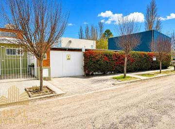 Casa · 296m² · 4 Ambientes · 1 Cochera · Venta Propiedad Ideal Para Inversores: Casa + 2 Locales Comerciales + Departamento en Bª Ayres de Septie