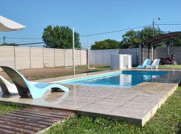 Quinta vacacional · 1 Dormitorio · 1 Cochera · Barrio Vicentina - Se Alquila Casa Quinta