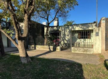 Casa · 72m² · 3 Ambientes · Casa de 2 Dorm. en Barrio Chapero
