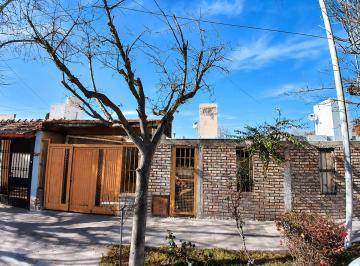 Casa · 145m² · 4 Ambientes · 1 Cochera · Casa en Venta 3 Habitaciones Godoy Cruz Mendoza