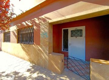 Casa · 174m² · 6 Ambientes · Casa 6 Amb Venta en Caseros