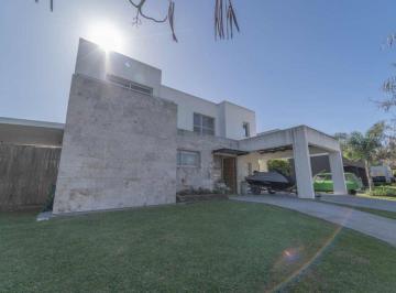 Casa · 342m² · 6 Ambientes · 2 Cocheras · Venta Casa a La Laguna en Los Alisos – Nordelta
