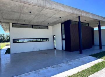 Casa · 255m² · 5 Ambientes · 2 Cocheras · Estancias Villa María Al Golf | Casa a Estrenar