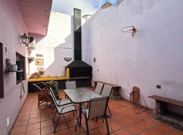 Casa · 214m² · 4 Ambientes · 1 Cochera · 5 Ambientes Playroom Garage Patio Terraza