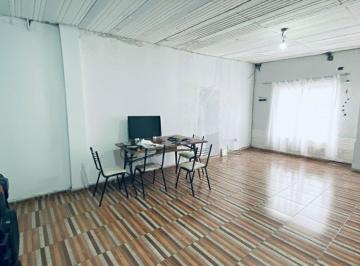 Casa · 89m² · 3 Ambientes · 1 Cochera · 3 Ambientes Local Cochera Patio Fondo