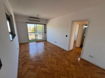 Departamento · 55m² · 3 Ambientes · Depto 3 Amb en Venta en Paternal con Balcón