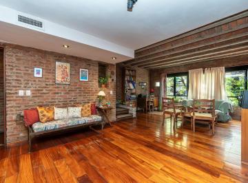 Casa · 232m² · 5 Ambientes · 2 Cocheras · Venta PH Casa 5 Amb Cochera Patio Barracas Credito