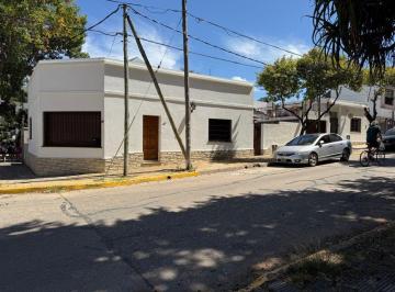 Casa · 139m² · 4 Ambientes · 1 Cochera · Casa en Venta 4 Ambientes San Fernando Oportunidad