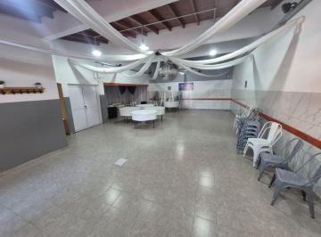 Casa · 225m² · 4 Ambientes · 1 Cochera · Salon D Eventos + Casa C Pileta Venta en Temperley