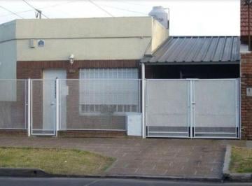 PH · 84m² · 3 Ambientes · 2 Cocheras · PH de 3 Ambientes con Cochera