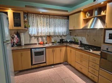 Casa · 187m² · 4 Ambientes · 2 Cocheras · Venta Casa 3 Dorm., Cochera, Patio B Empalme