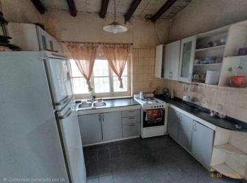 Casa · 82m² · 4 Ambientes · 2 Cocheras · Venta Casa a Reciclar Maipu Ruta 7