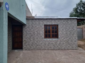 Casa · 106m² · 3 Ambientes · 1 Cochera · Venta de Casa en Las Compuertas Lujan