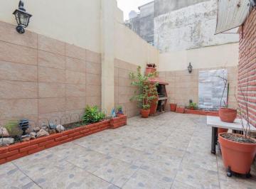 Departamento · 40m² · 2 Ambientes · Depto Tipo PH en Pb Venta 2 Amb V Gral Mitre Patio