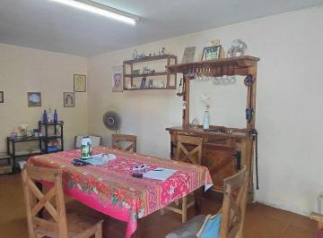 Casa · 90m² · 3 Ambientes · 1 Cochera · Casa con Fondo y Local Al Frente Glew Centro