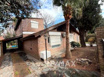 Quinta vacacional · 234m² · 4 Dormitorios · 2 Cocheras · Venta Casa 5 Amb con Pileta Bº Mirasoles - Pilar