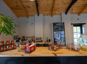 Local comercial · 70m² · 3 Cocheras · Local Comercial en Venta Funes