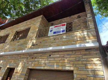 Casa · 144m² · 5 Ambientes · 2 Cocheras · Casa Venta + PH en Villa Martelli