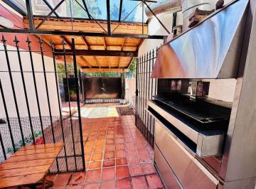 Casa · 85m² · 4 Ambientes · 1 Cochera · Casa Venta Triplex Haedo Norte Barrio Güemes