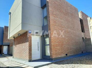 PH · 112m² · 4 Ambientes · Venta Duplex 3 Dorm. Calle Boerr 3334 Nqn