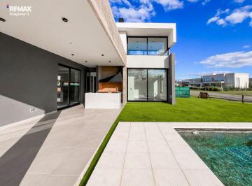 Casa · 287m² · 6 Ambientes · 4 Cocheras · Casa en Venta, Greenville, 5 Dorm. Hudson. Central