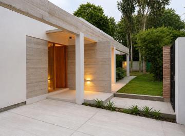 Casa · 106m² · 3 Ambientes · 2 Cocheras · Casa a Estrenar en Venta en City Bell